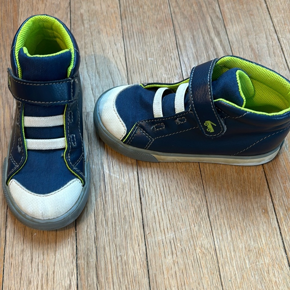 See Kai Run boys sneaker